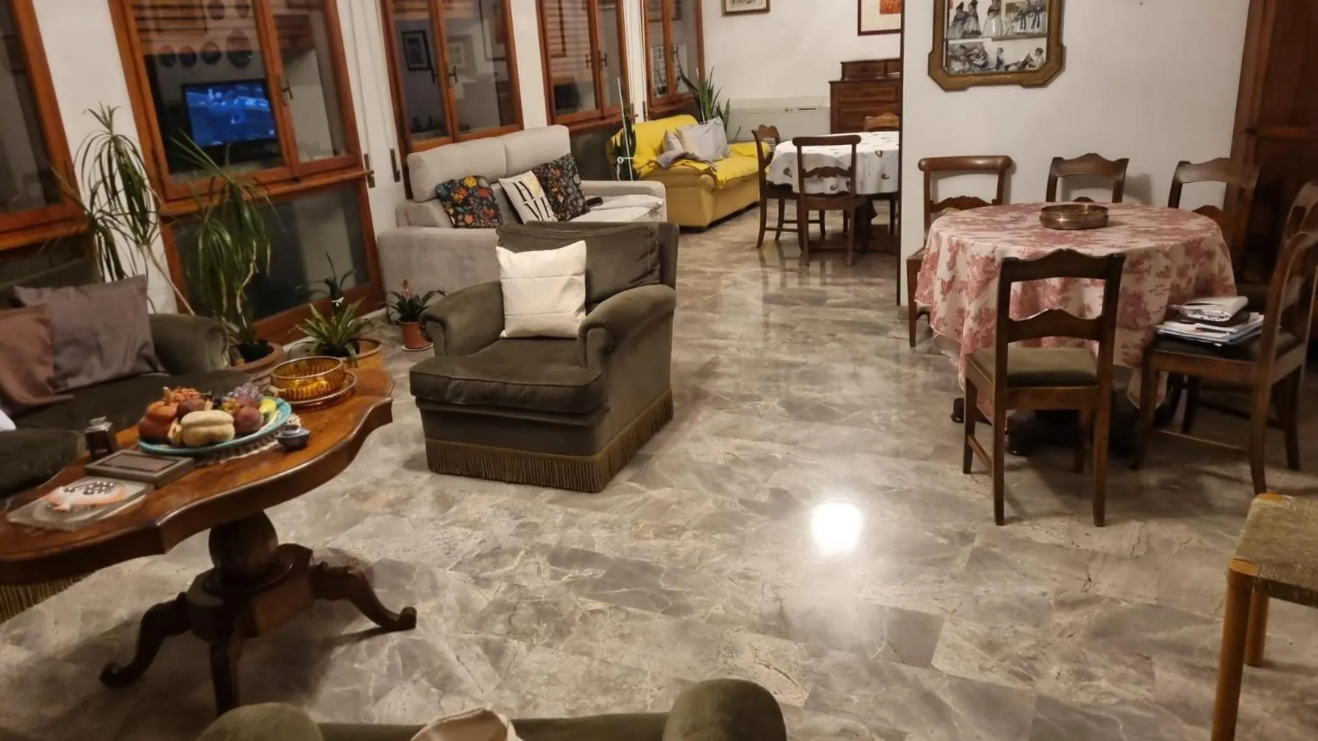 99 Tourist House Bologna Lame 112 Apartment 0*,  Italy
